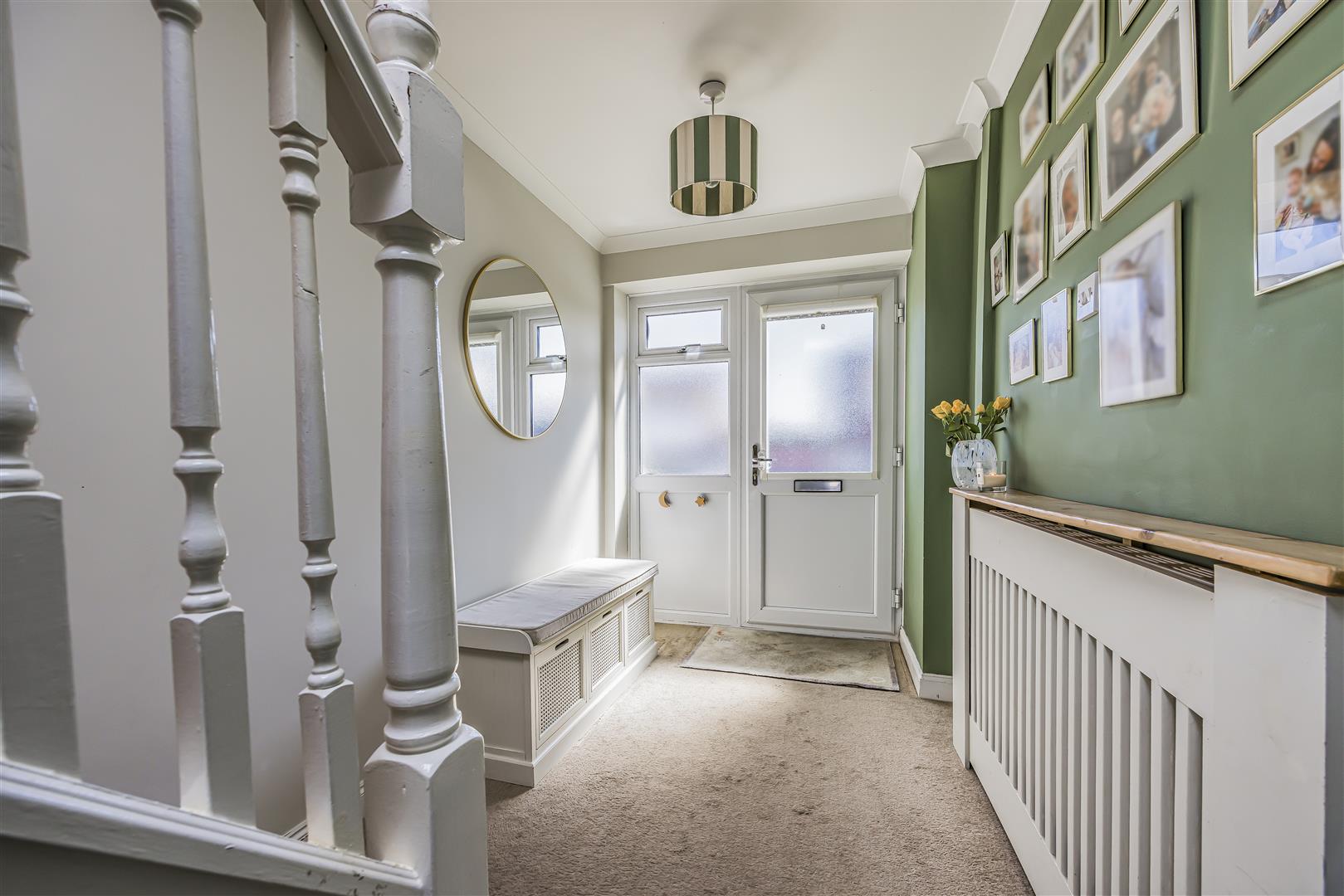 house for sale lauder close