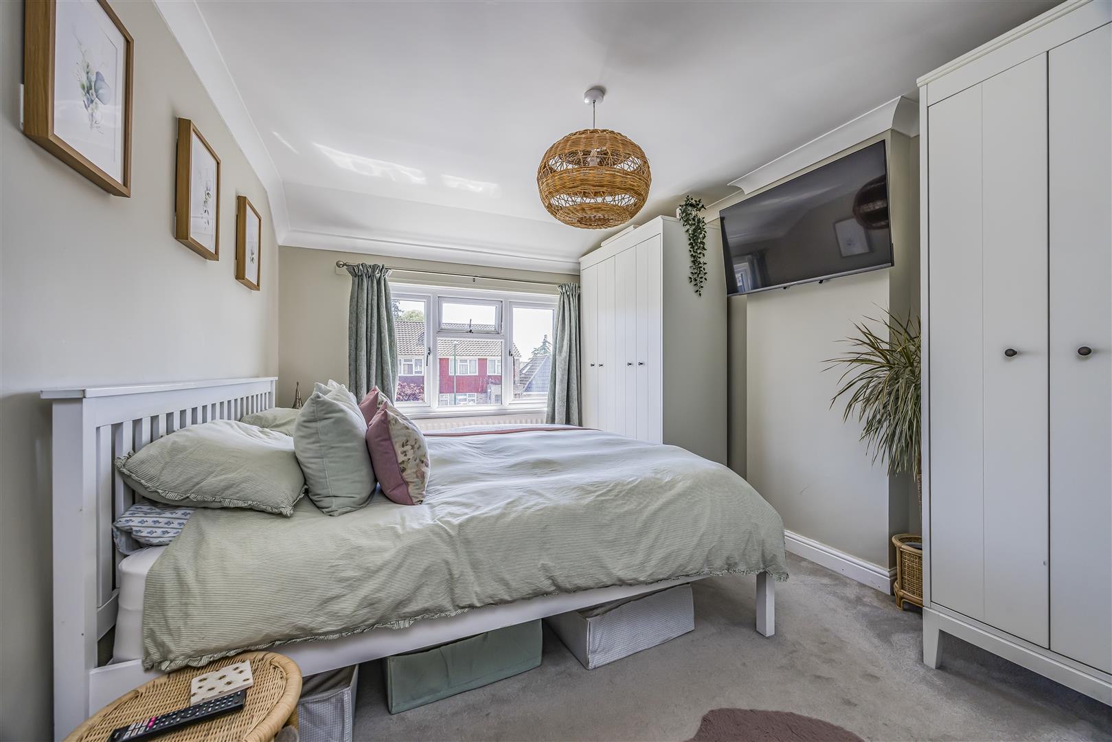 house for sale lauder close