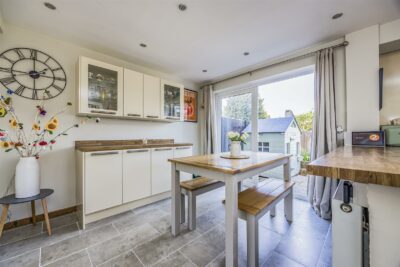 house for sale lauder close