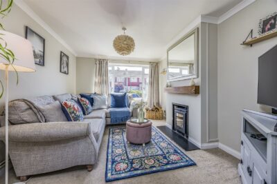 house for sale lauder close