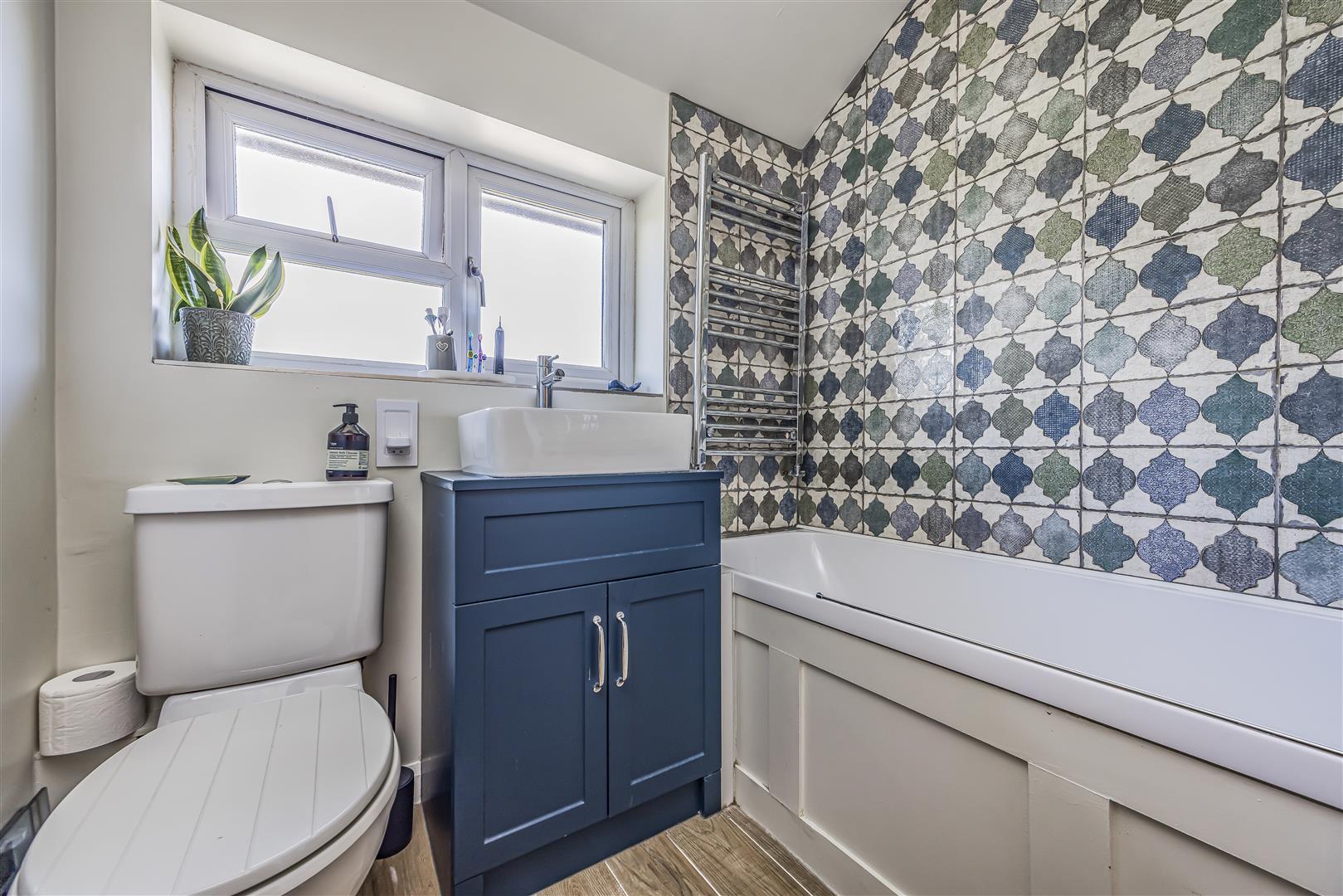 house for sale lauder close