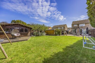 house for sale lauder close