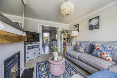 house for sale lauder close