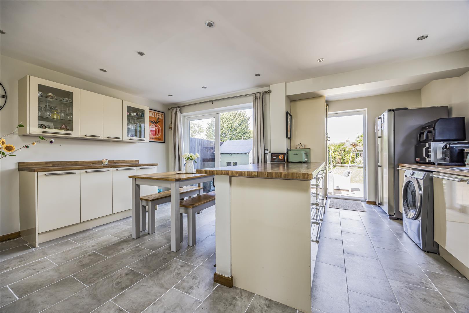 house for sale lauder close