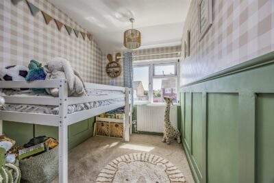 house for sale lauder close