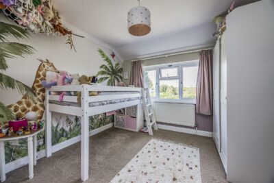 house for sale lauder close