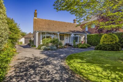bungalow - detached for sale main road