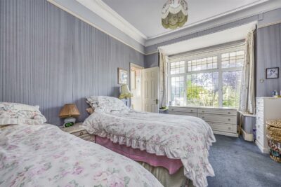 bungalow - detached for sale main road
