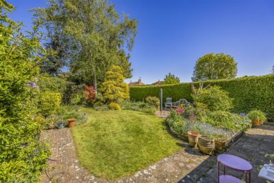 bungalow - detached for sale main road