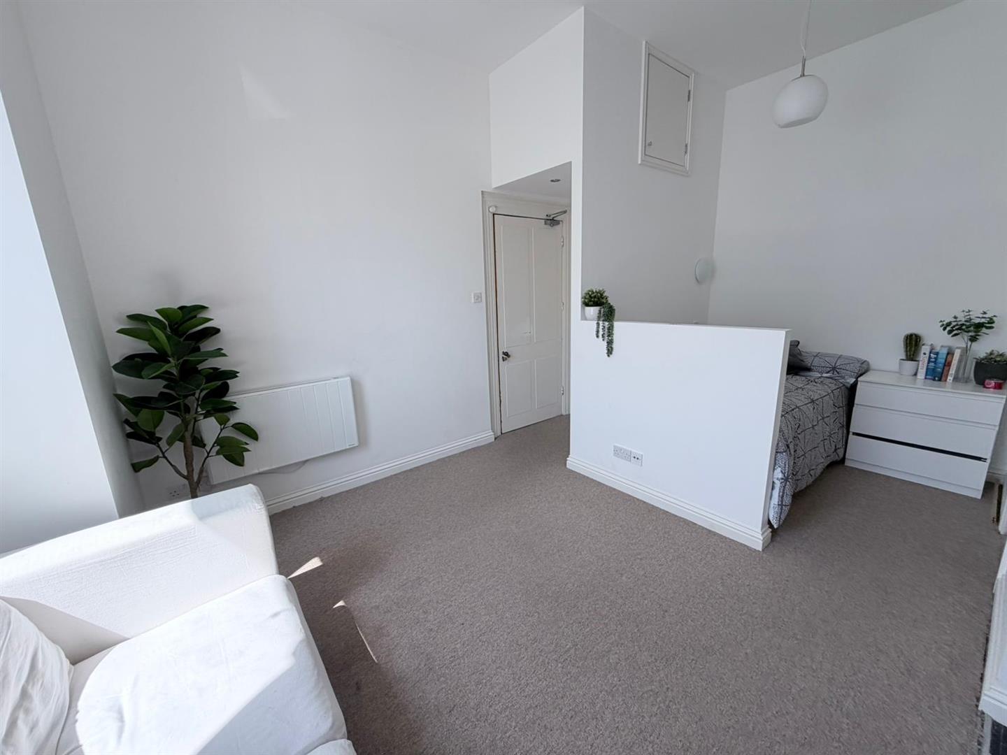 studio for rent 21 st. edwards road