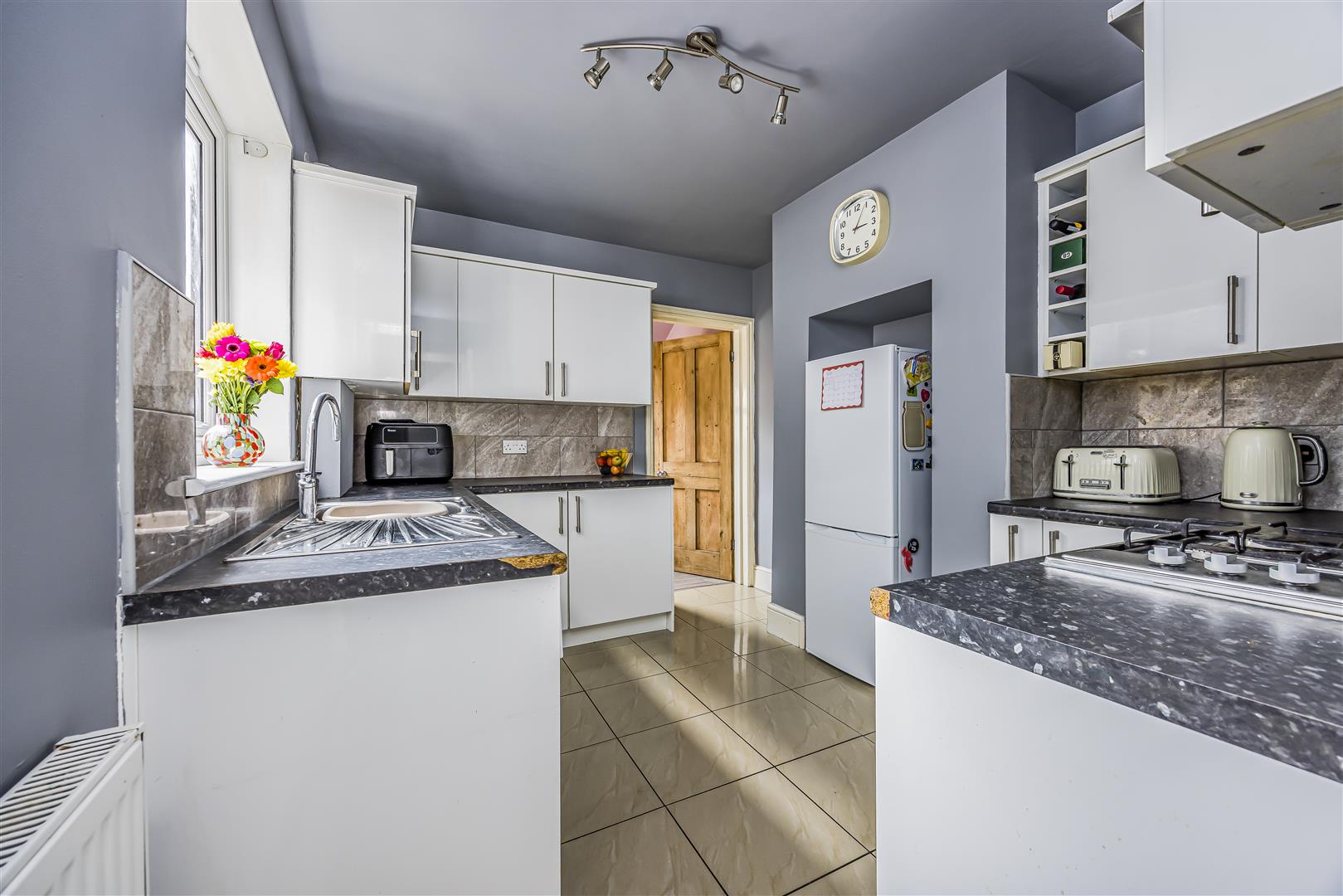 house - terraced for sale landguard road