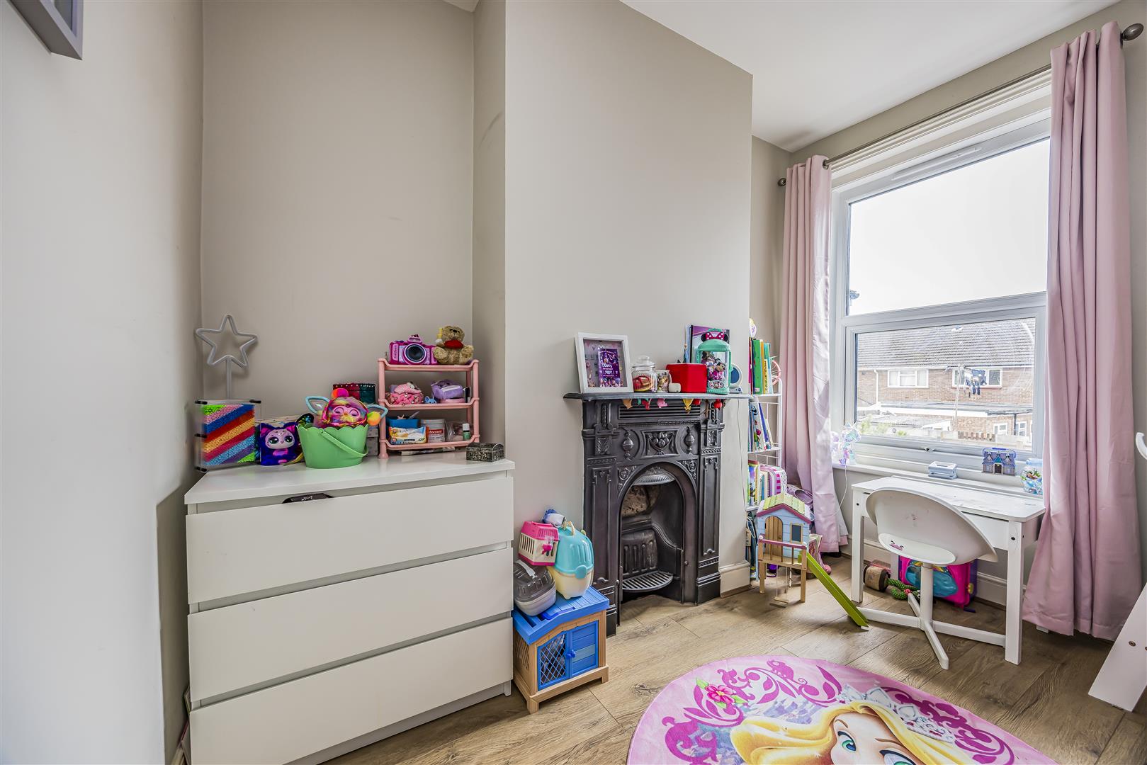 house - terraced for sale landguard road