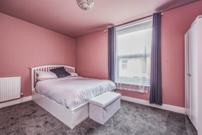 house - terraced for sale landguard road