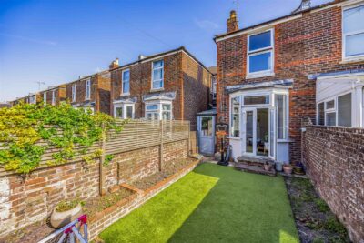 house - terraced for sale empshott road