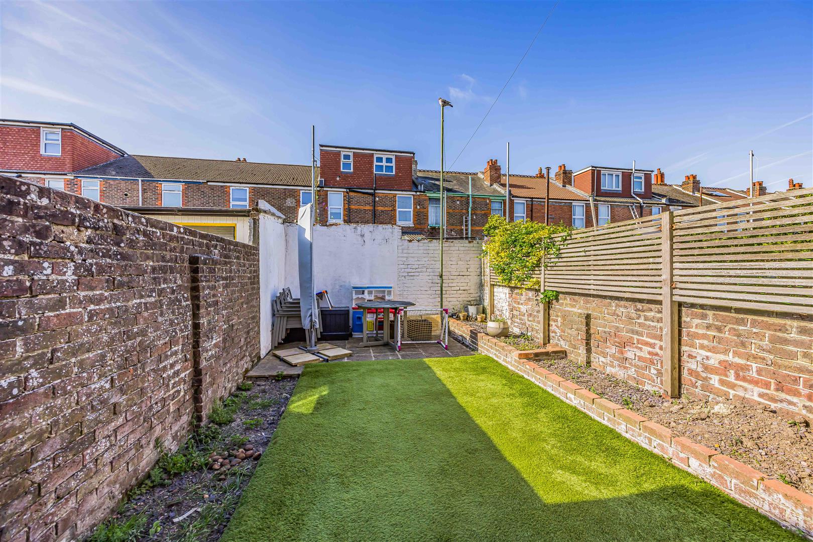 house - terraced for sale empshott road
