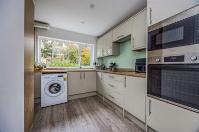 house for sale anthony way
