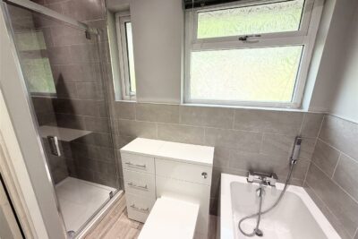 house - terraced for rent channel view