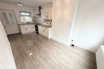house - terraced for rent channel view