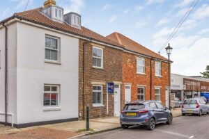 apartment for sale queen street