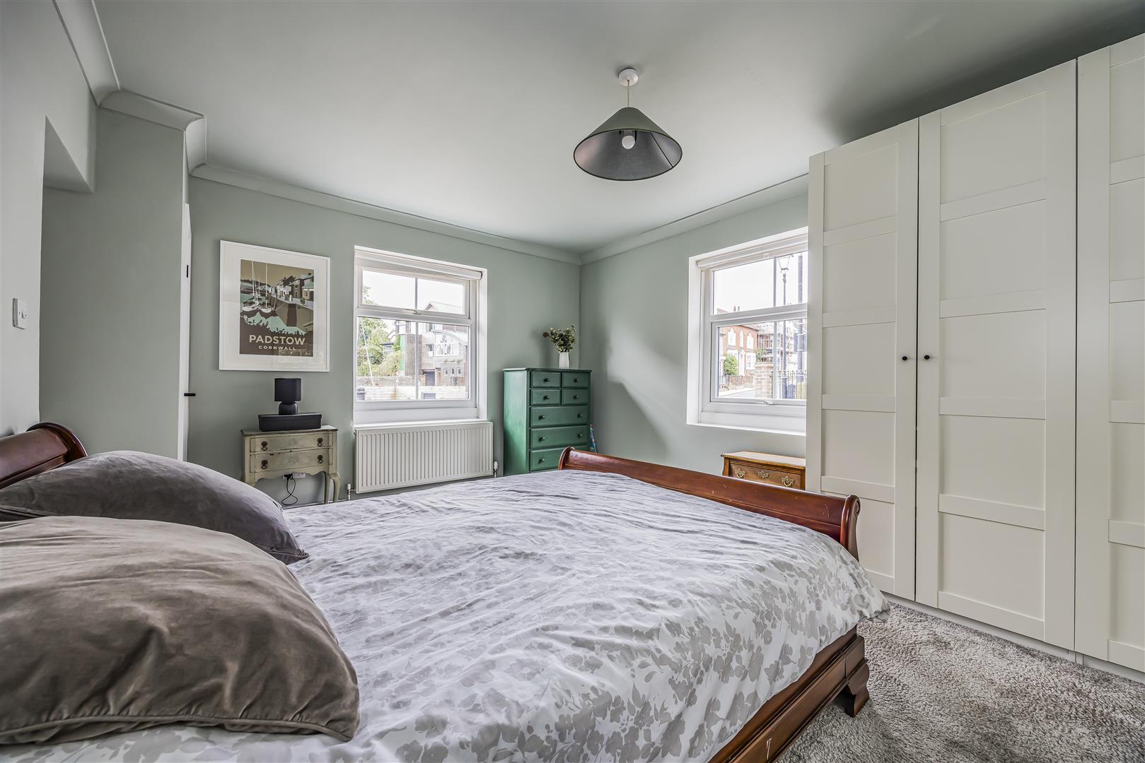 apartment for sale queen street
