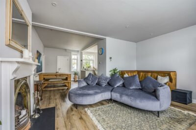 apartment for sale queen street