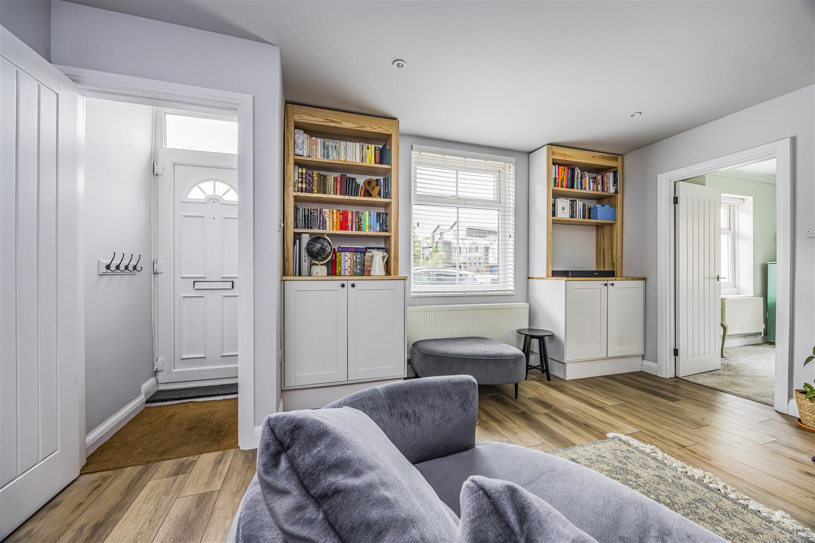 apartment for sale queen street