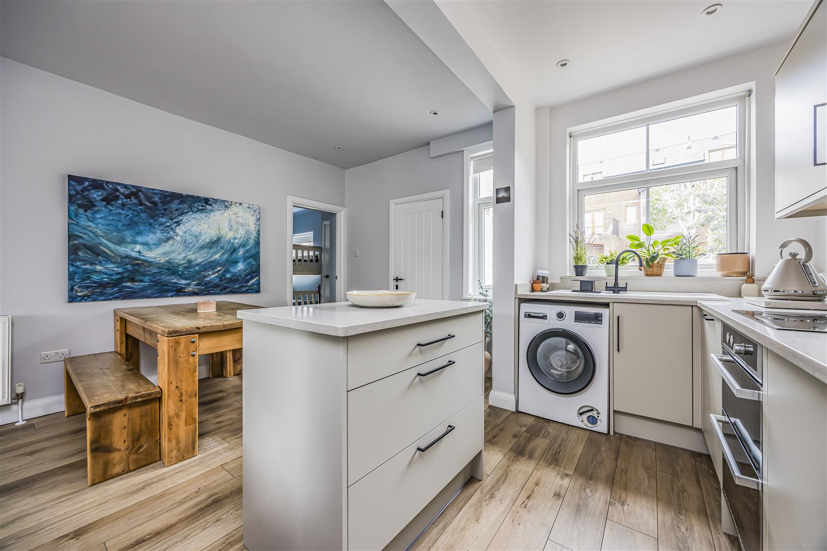 apartment for sale queen street
