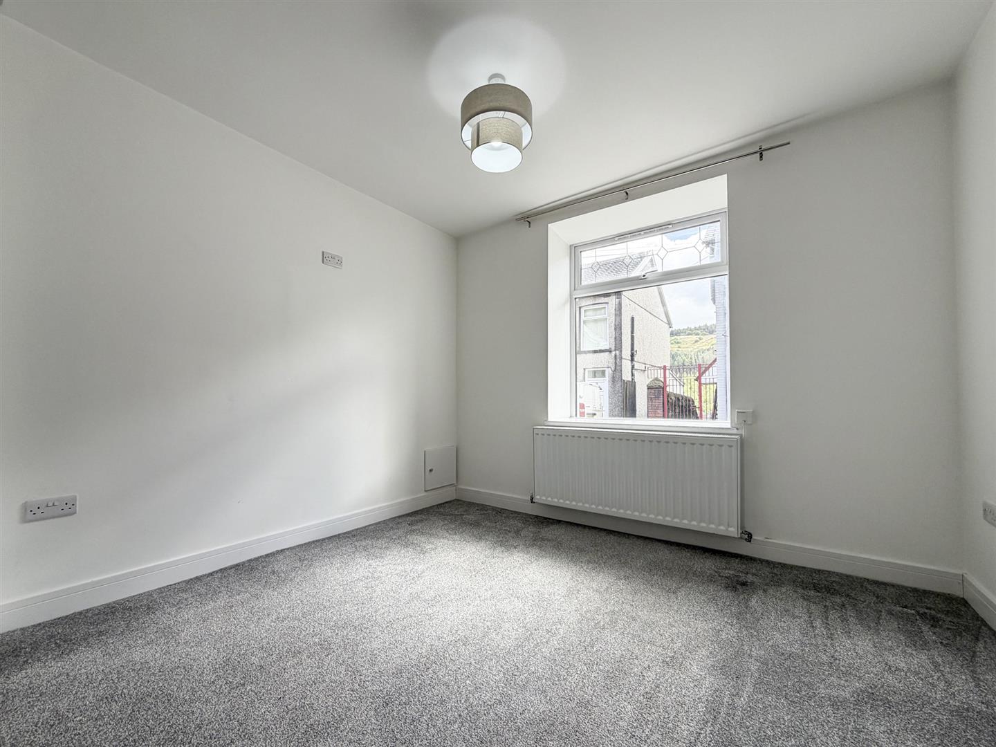 house - terraced for sale clydach road