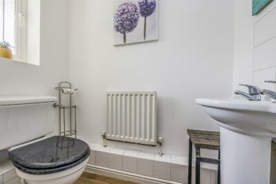 house - detached for sale kingfisher drive