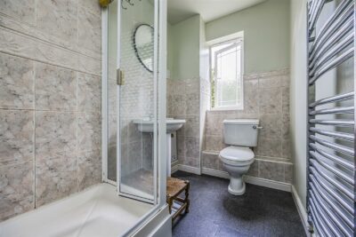 house - detached for sale kingfisher drive