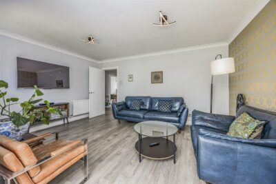 house - detached for sale kingfisher drive