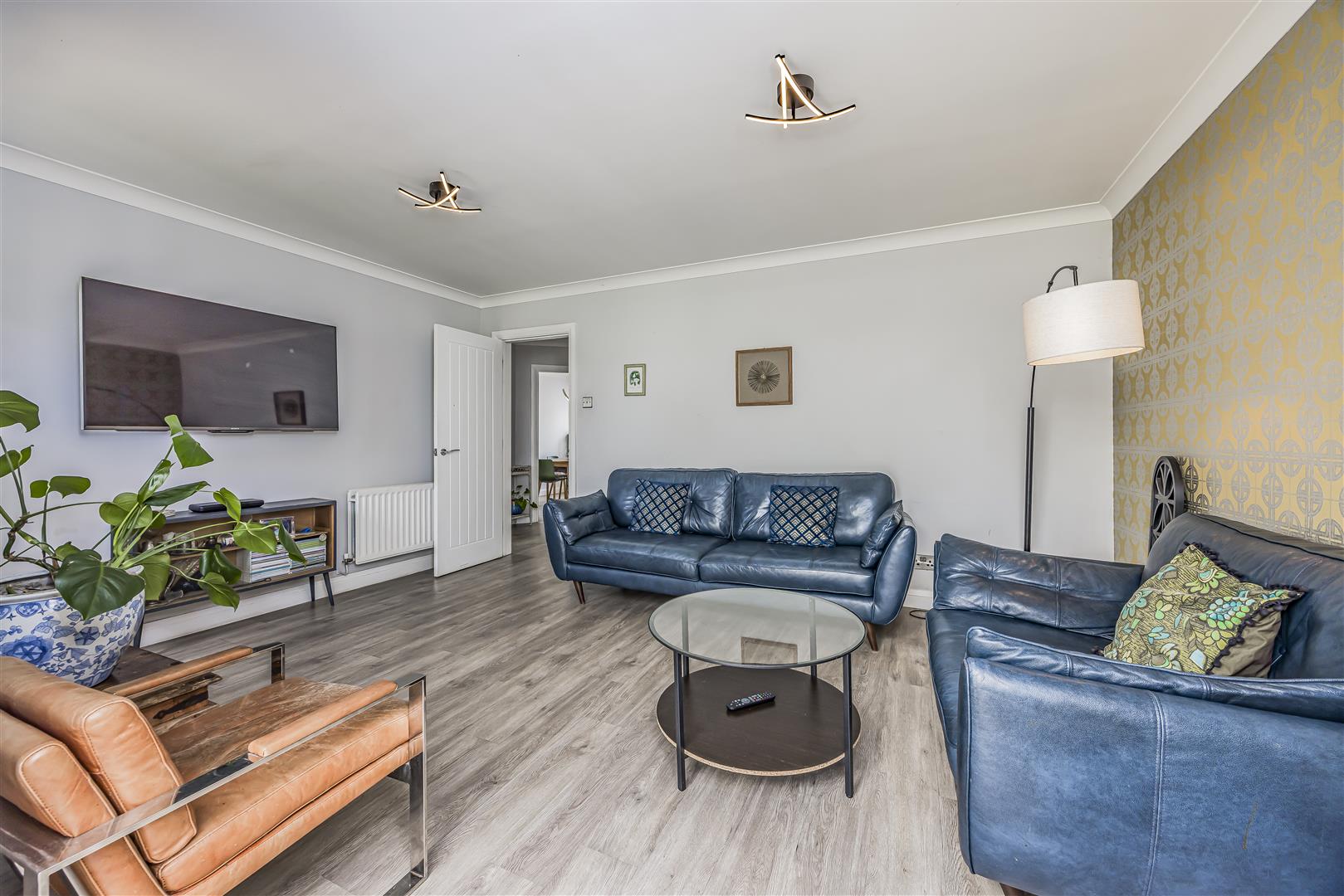 house - detached for sale kingfisher drive
