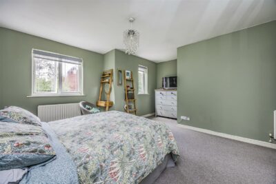 house - detached for sale kingfisher drive