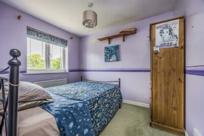 house - detached for sale kingfisher drive