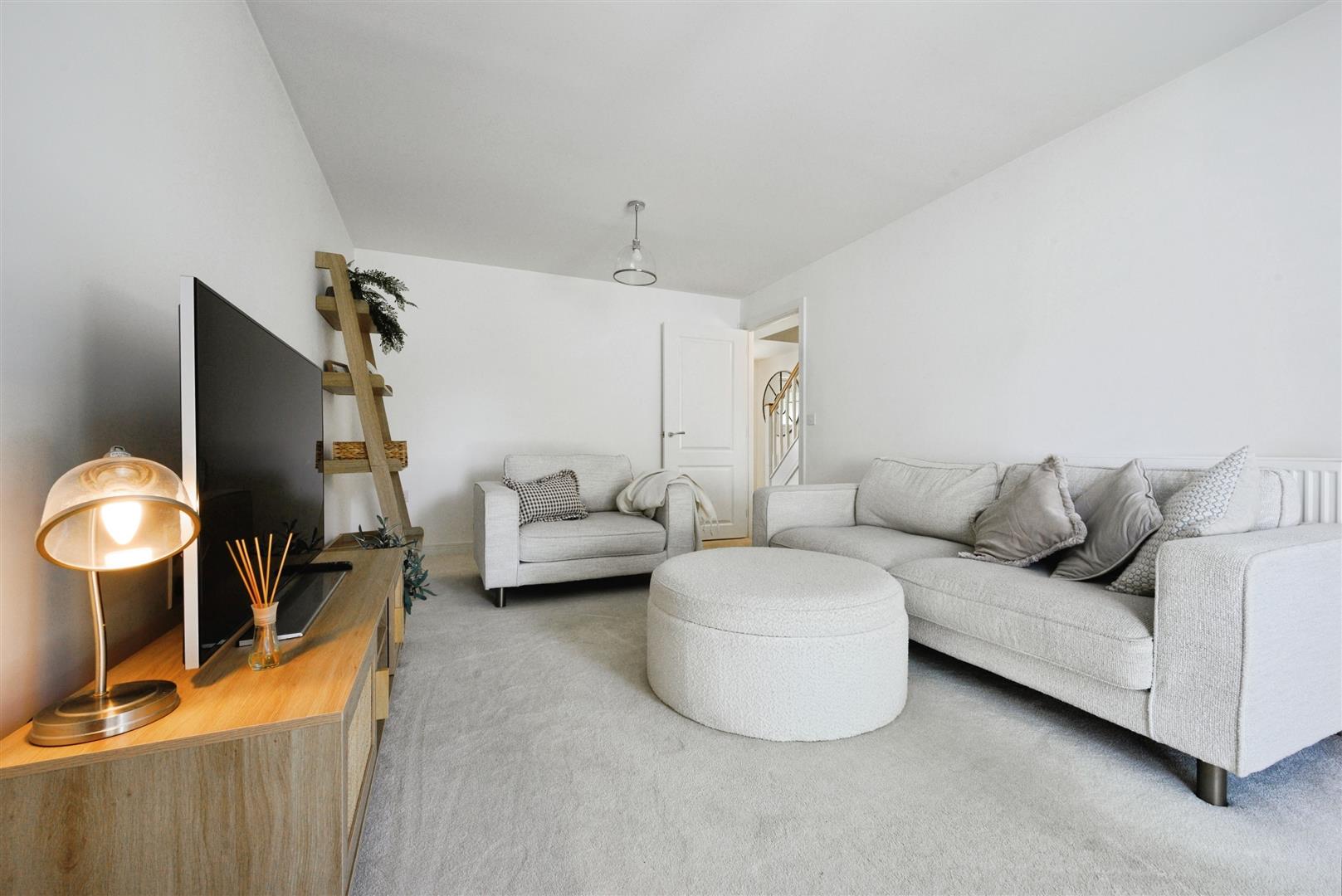 house for sale woodlands avenue