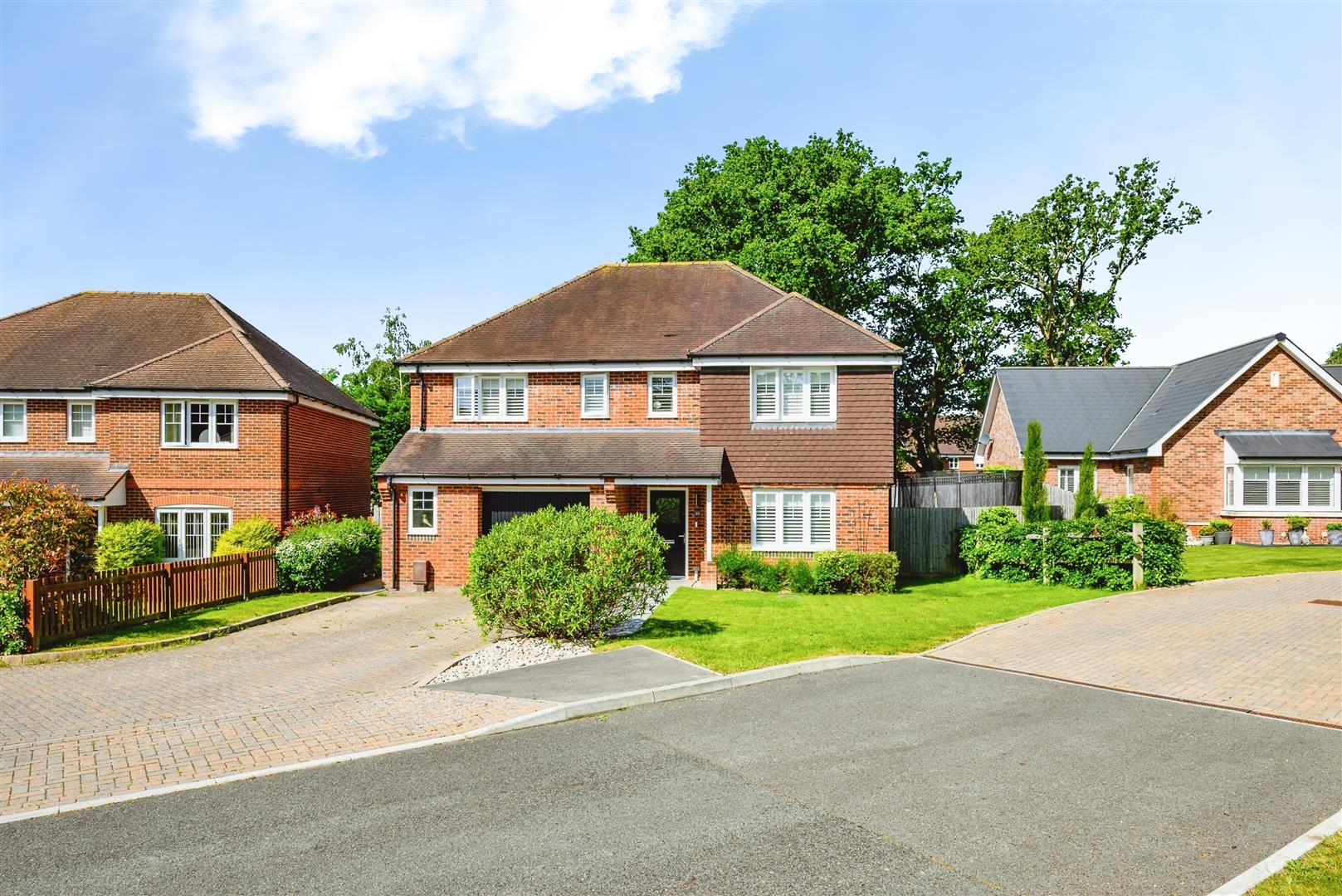 house for sale woodlands avenue