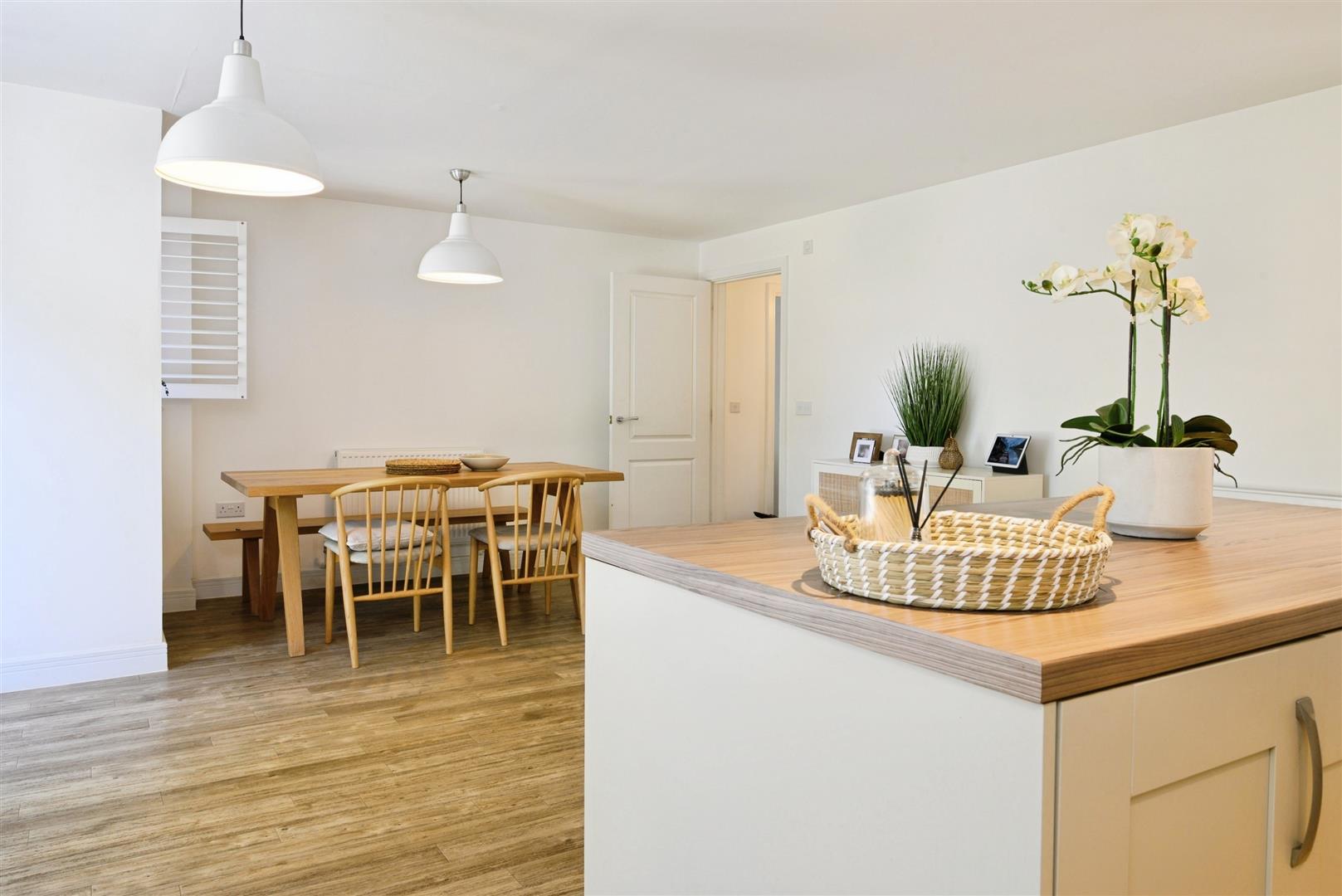 house for sale woodlands avenue