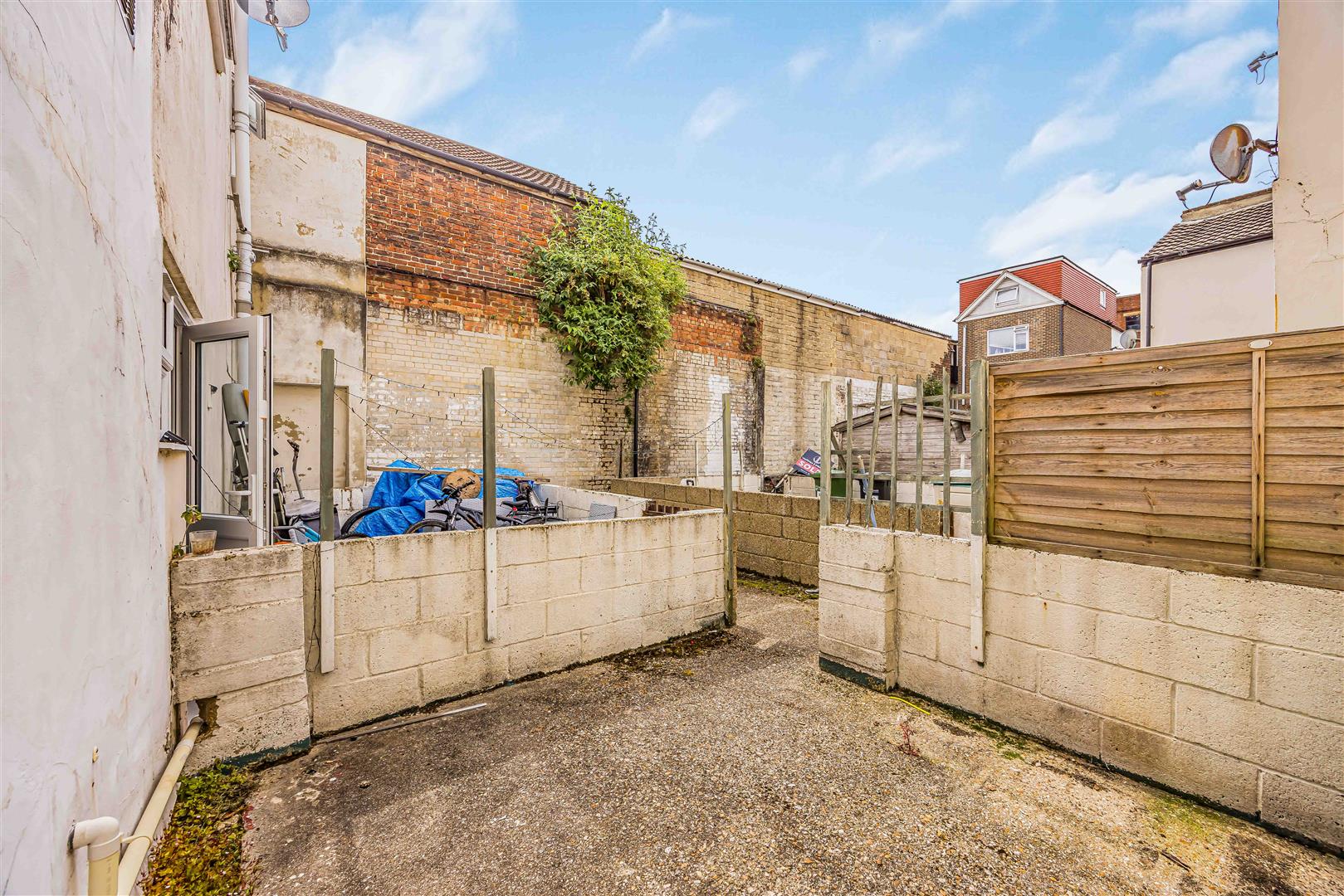 house - terraced for sale somers road