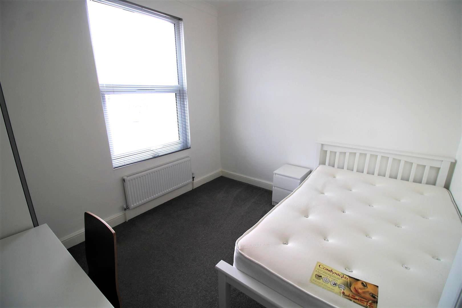 house - terraced for sale somers road