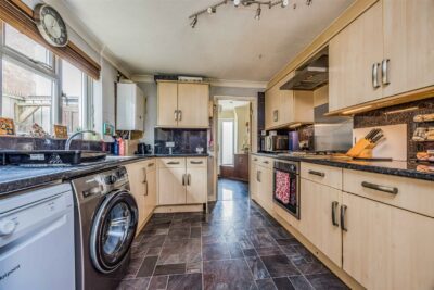 house for sale parkhouse farm way
