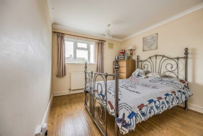 house for sale parkhouse farm way