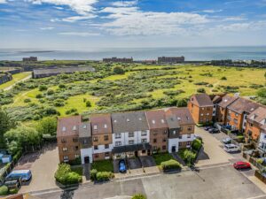 house - townhouse for sale horse sands close
