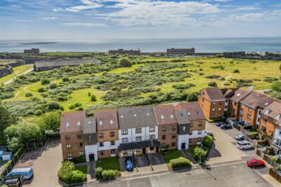 house - townhouse for sale horse sands close