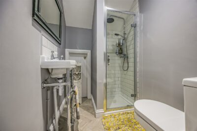 house - townhouse for sale horse sands close