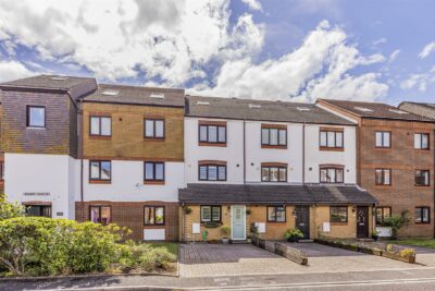 house - townhouse for sale horse sands close