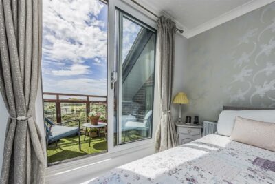 house - townhouse for sale horse sands close