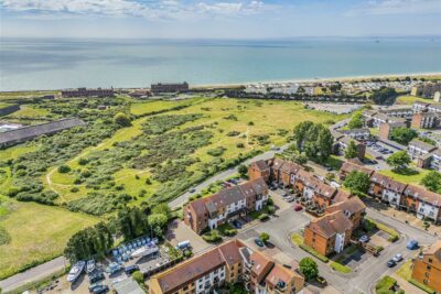 house - townhouse for sale horse sands close