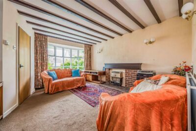 house - detached for sale oakmeadow close