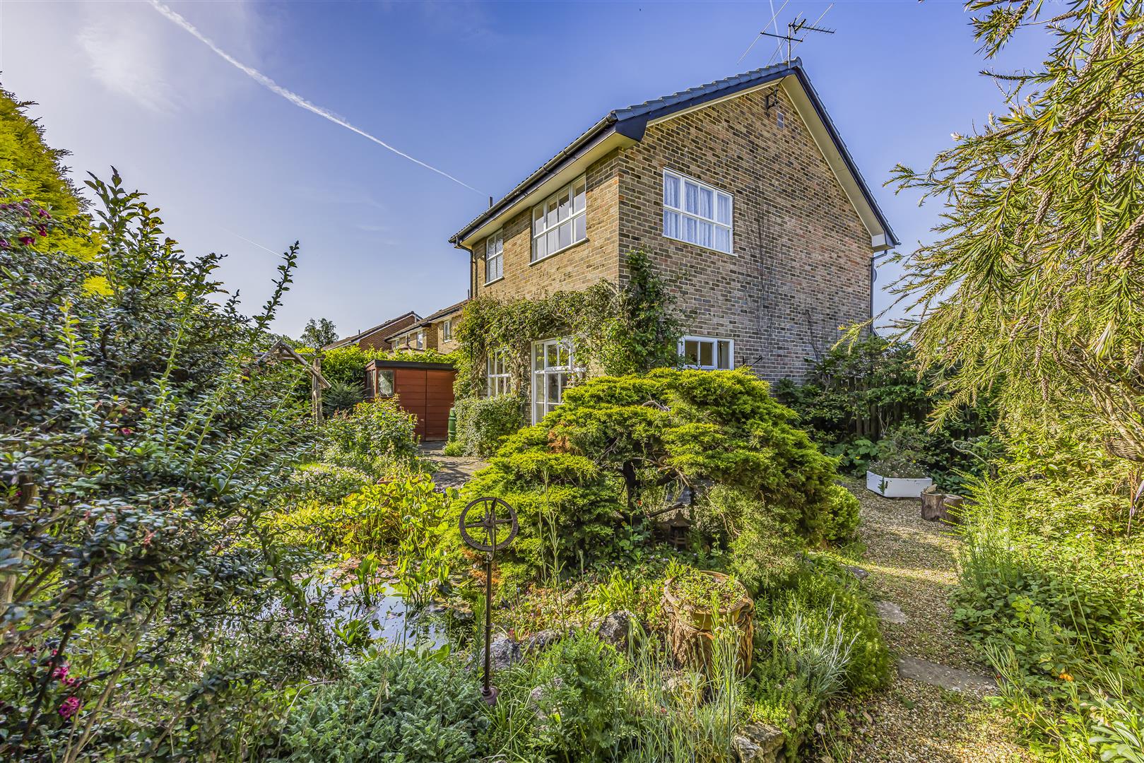 house - detached for sale oakmeadow close