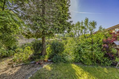 house - detached for sale oakmeadow close